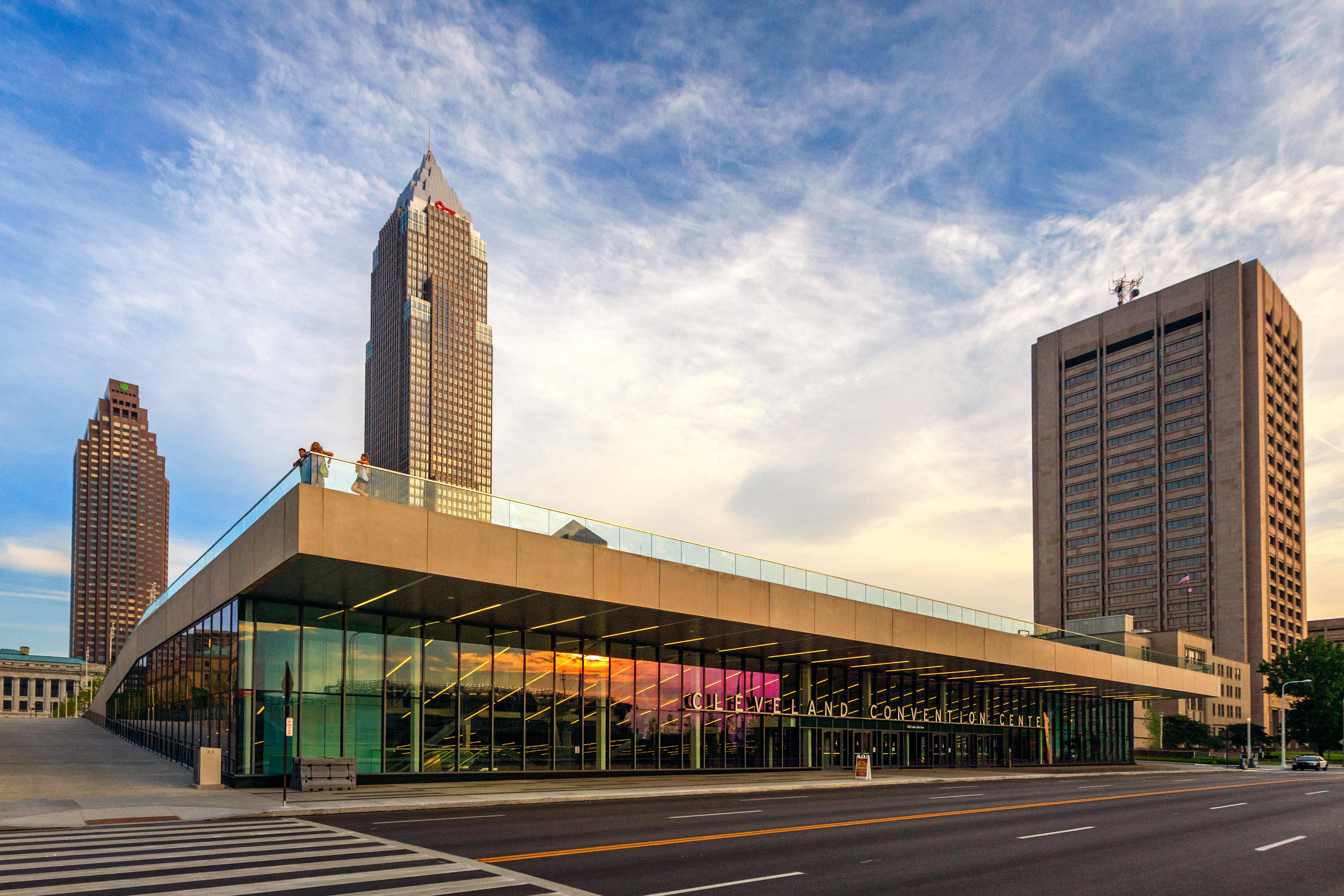 Ramada By Wyndham Cleveland Independence Exterior foto