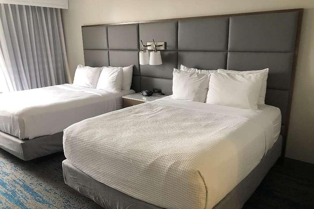 Ramada By Wyndham Cleveland Independence Quarto foto