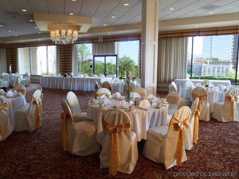 Ramada By Wyndham Cleveland Independence Restaurante foto